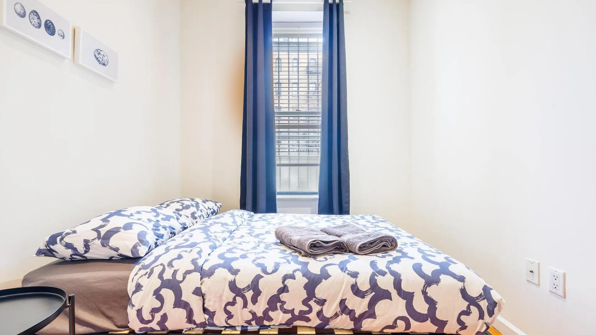 Enjoy Easy Access To The Heart Of Uws Daire New York ABD