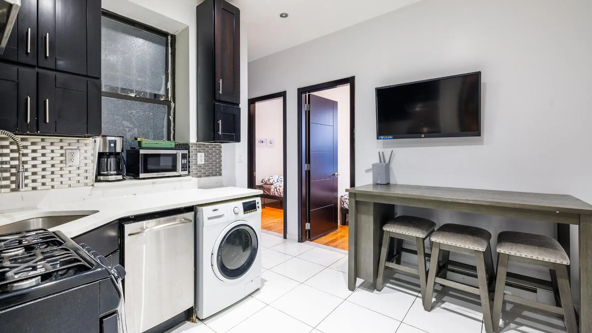 Enjoy Easy Access To The Heart Of Uws Daire New York