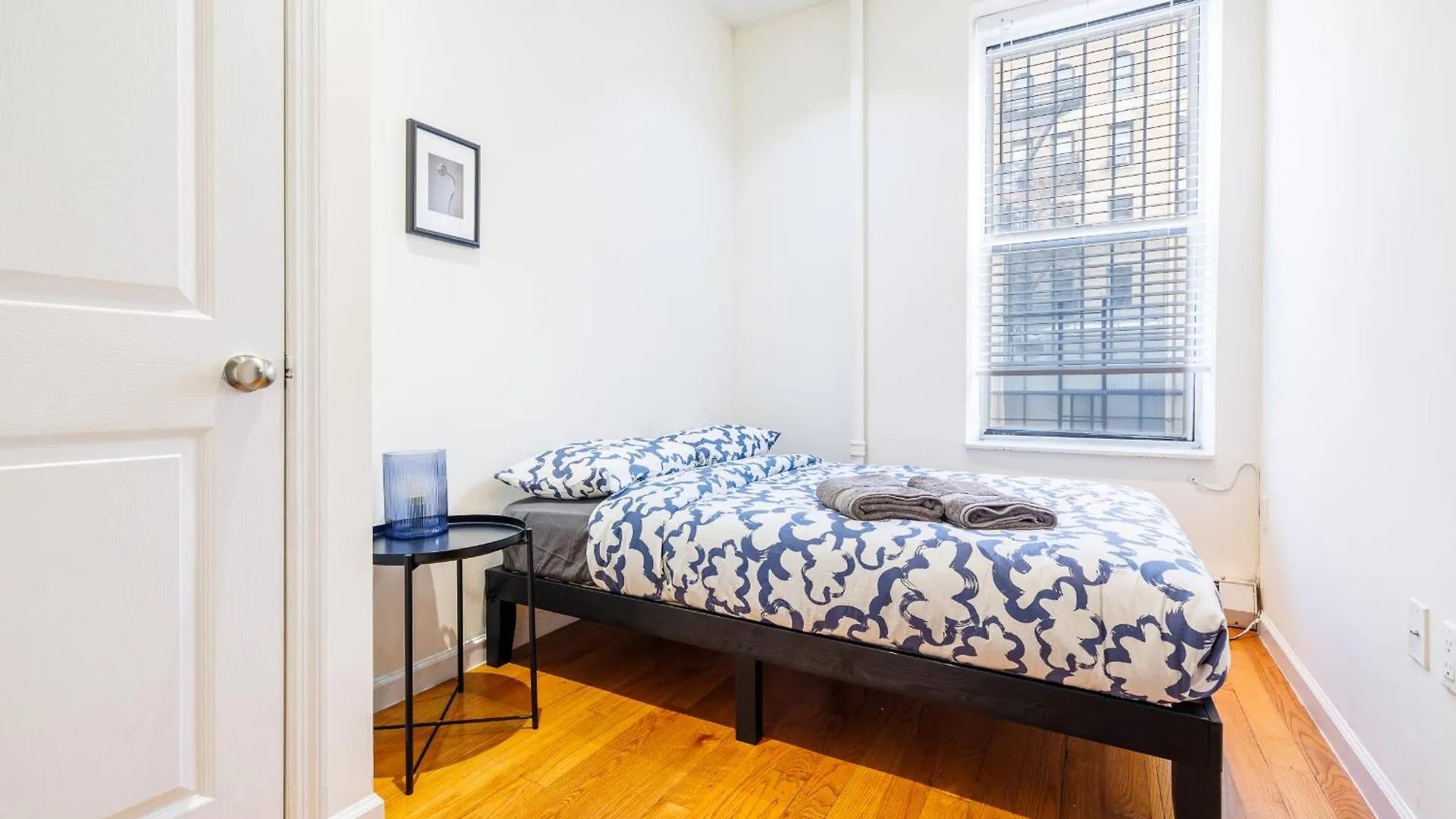 Enjoy Easy Access To The Heart Of Uws Daire New York 0*,