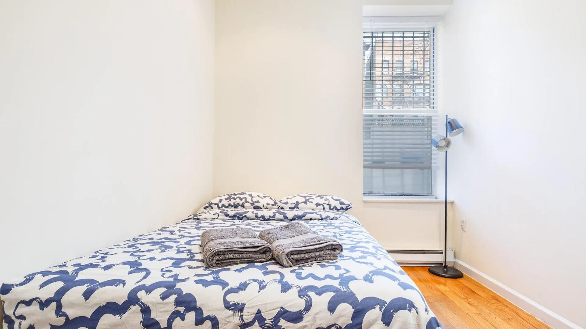 Enjoy Easy Access To The Heart Of Uws Daire New York