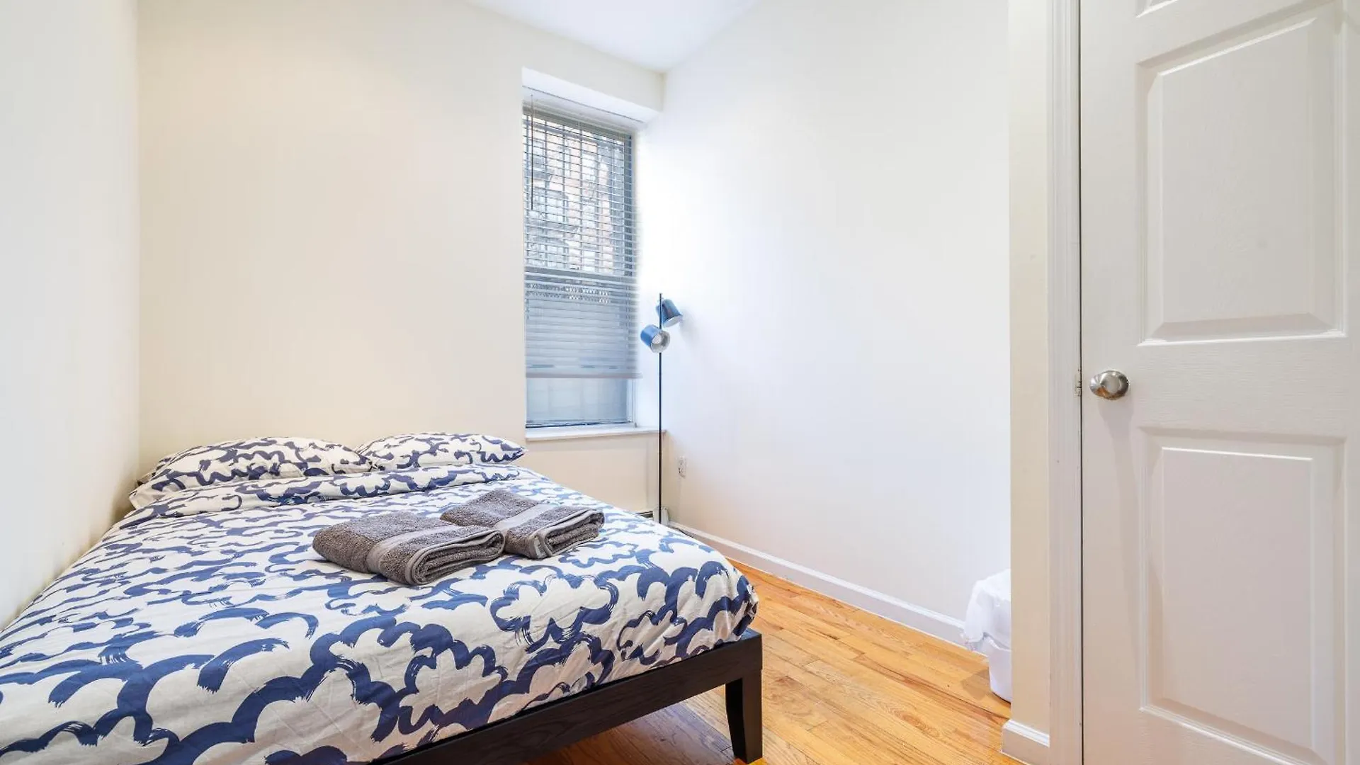 Enjoy Easy Access To The Heart Of Uws Daire New York